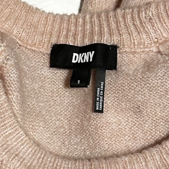 DKNY Pink Sweater Pom Pom Sleeve Women's Size Small Romantic Pastel Feminine - Picture 12 of 12